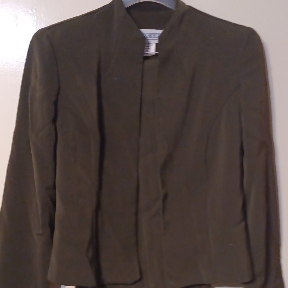 Jessica Howard Women's Suit Olive (Jacket & Slacks) Size 8